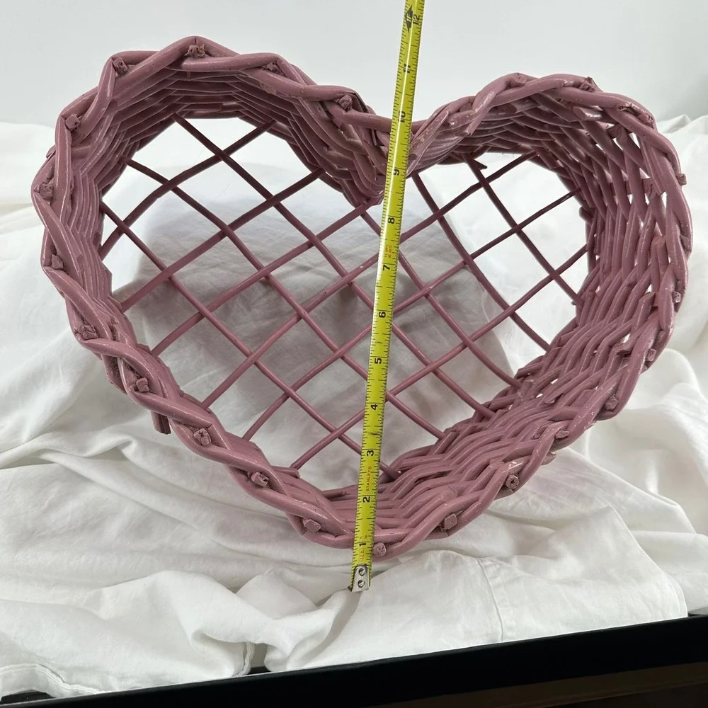 Wicker Heart Basket Mauve Purple Excellent Woven Storage Decor Cottagecore Boho